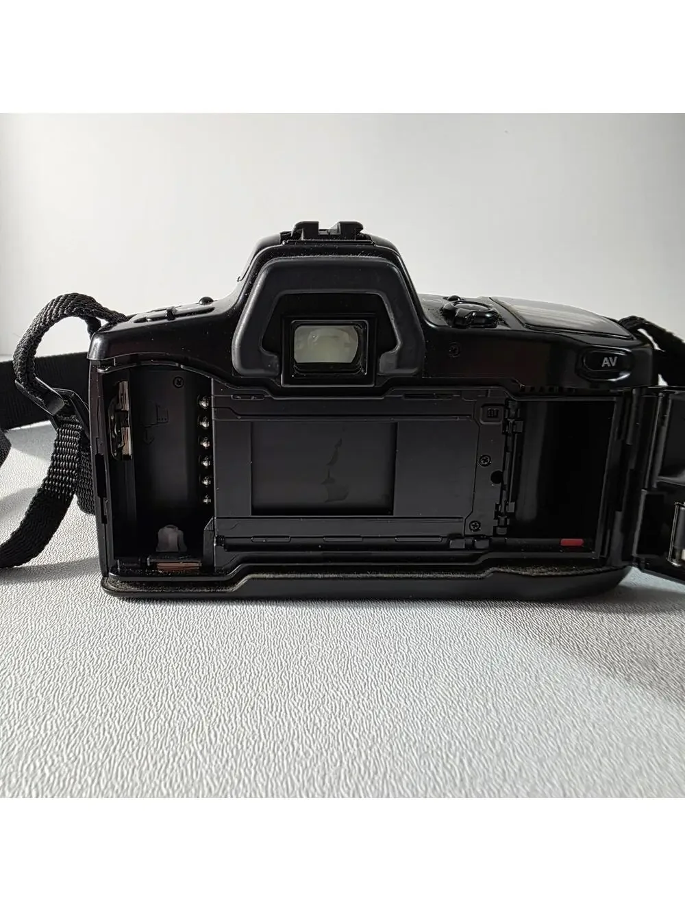 Minolta Maxxum 400SI 35mm SLR Film Camera With 35-70mm AF Zoom Lens Tested Works